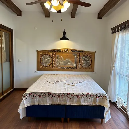 Saint John Ephesus 公寓